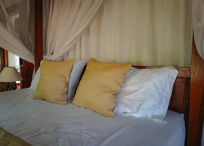 Pulasari House فيلة